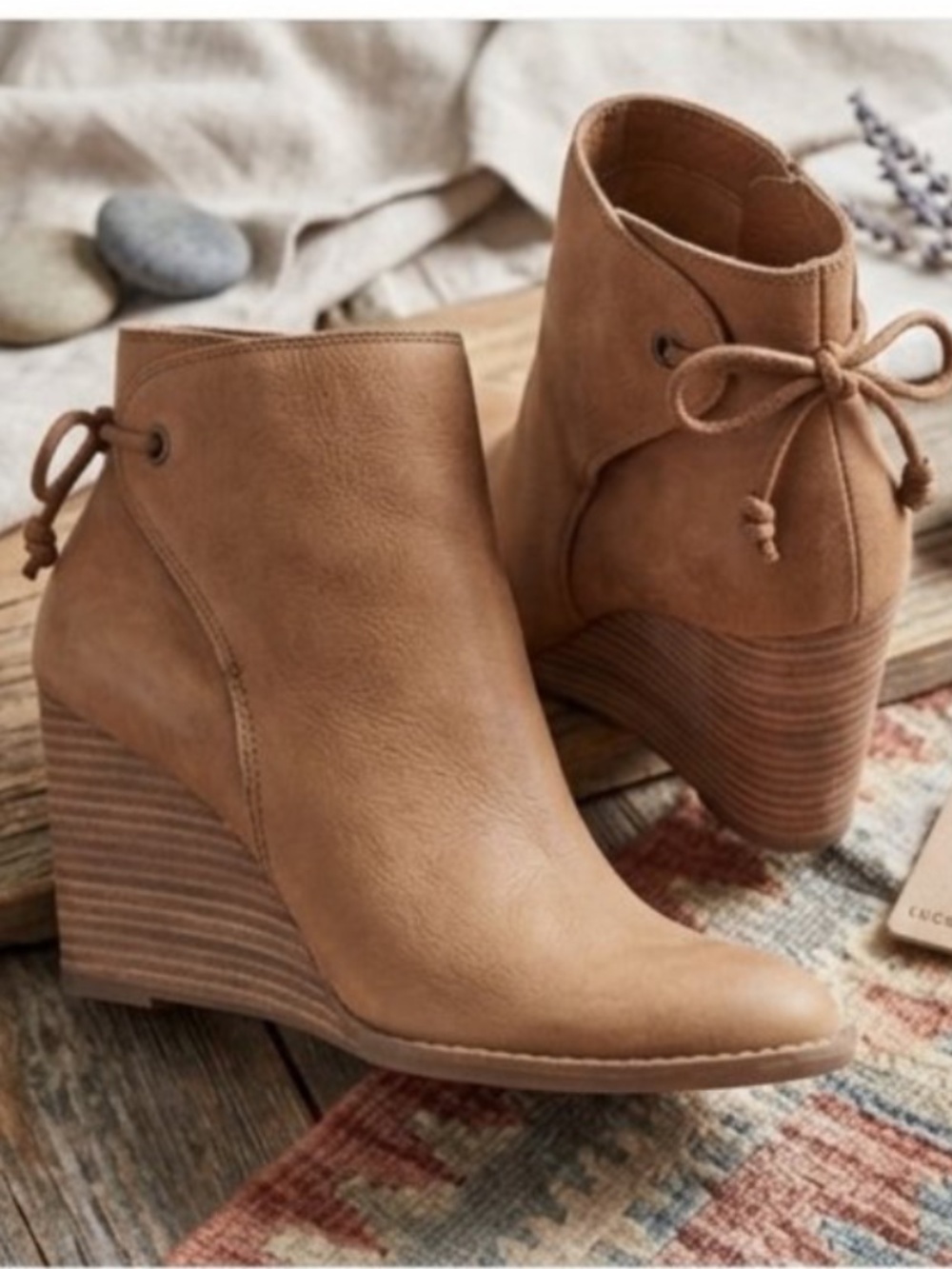 Lucky Brand Yamuna Tan Suede Wedge Ankle Boots Size 9